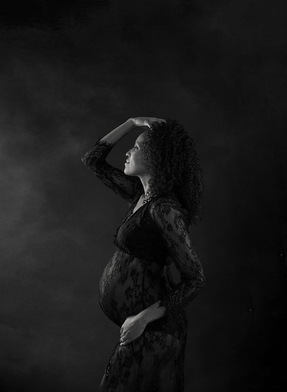 Austin Newborn Photography Maternity Portrait Modern Black and white profile