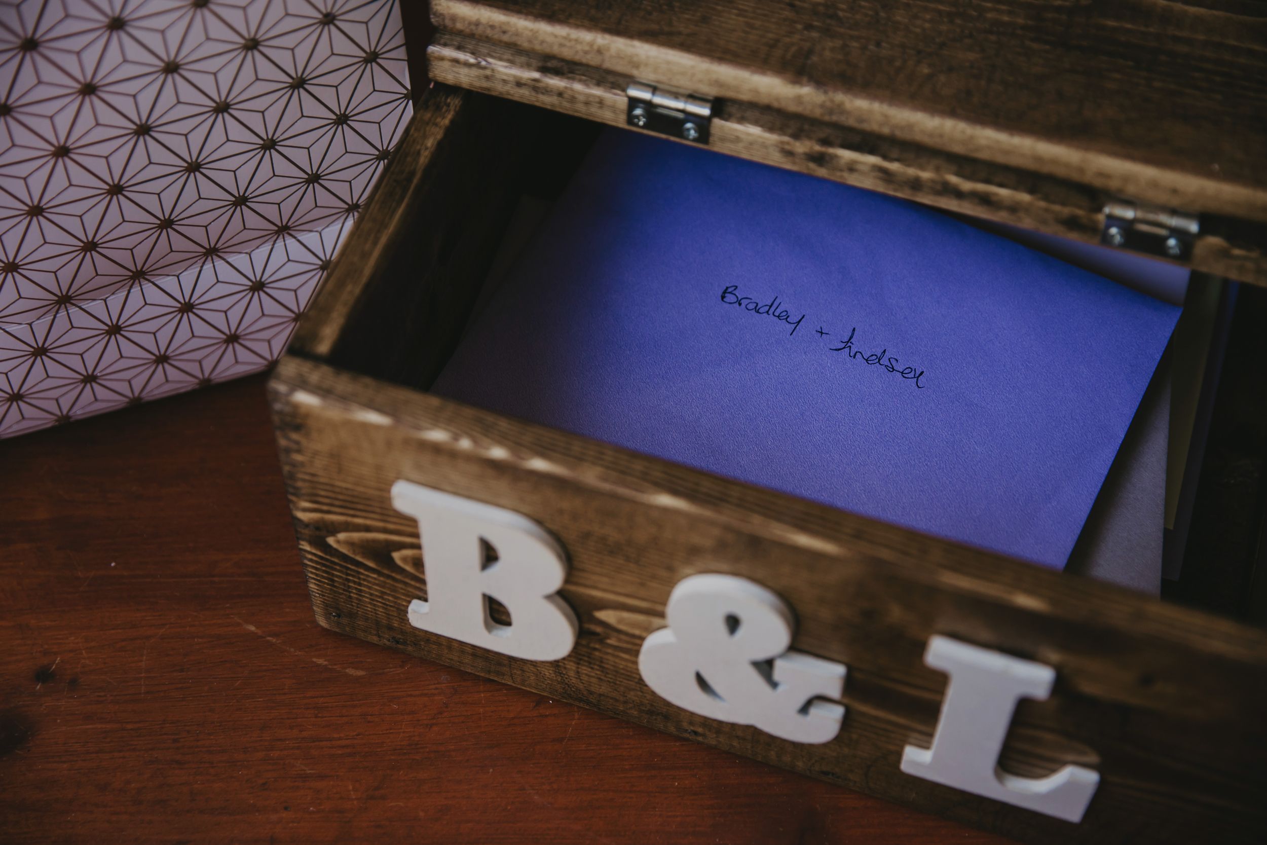 Rustic Farmhouse Backyard Wedding Photos by London Ontario Photographer Shawn Van Daele