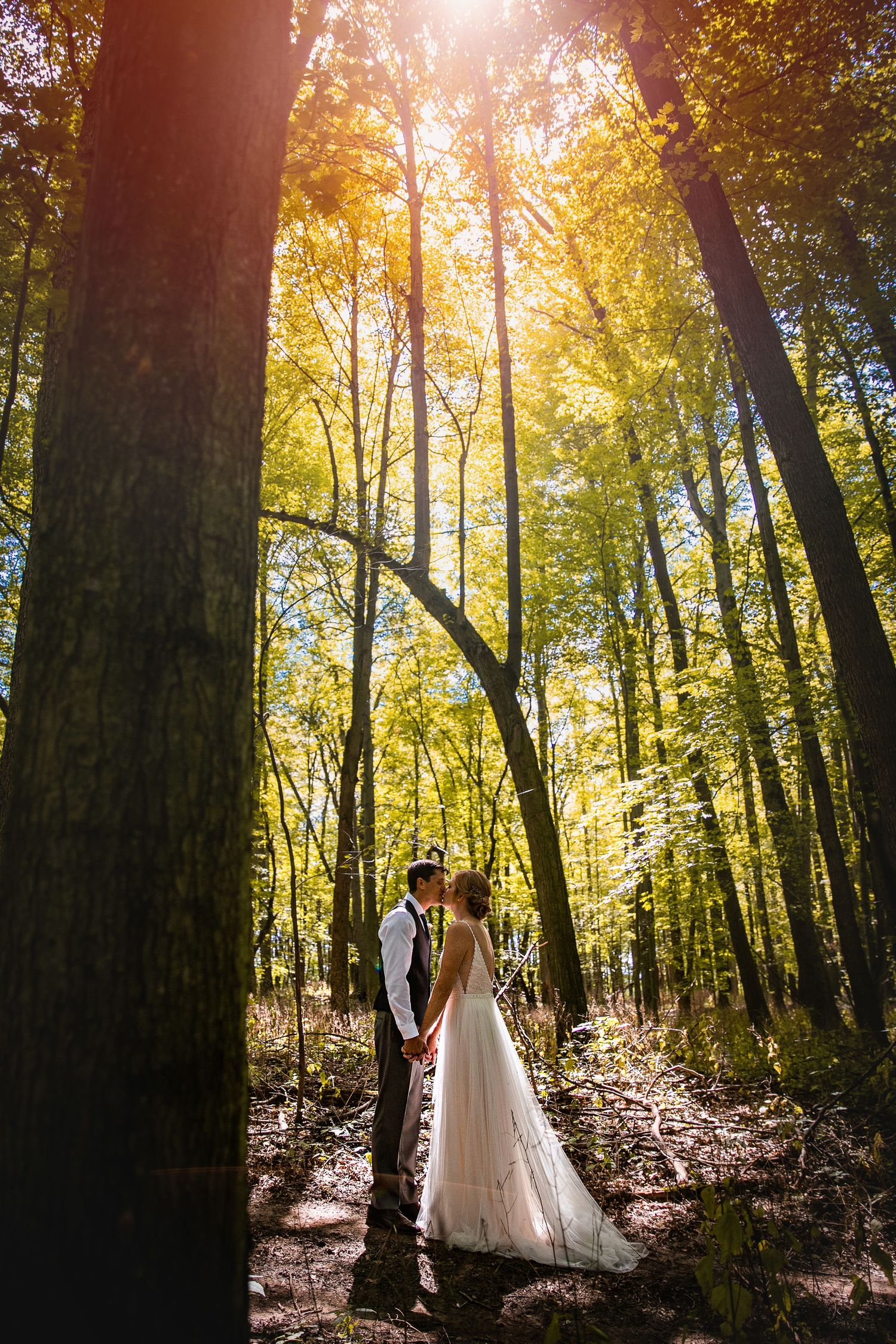 Charming rustic backyard wedding in Mount Brydges Ontario by London photographer Shawn Van Daele