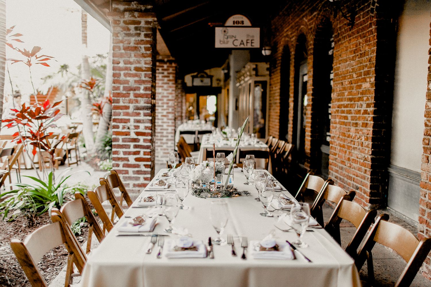 guest table arrangement design
