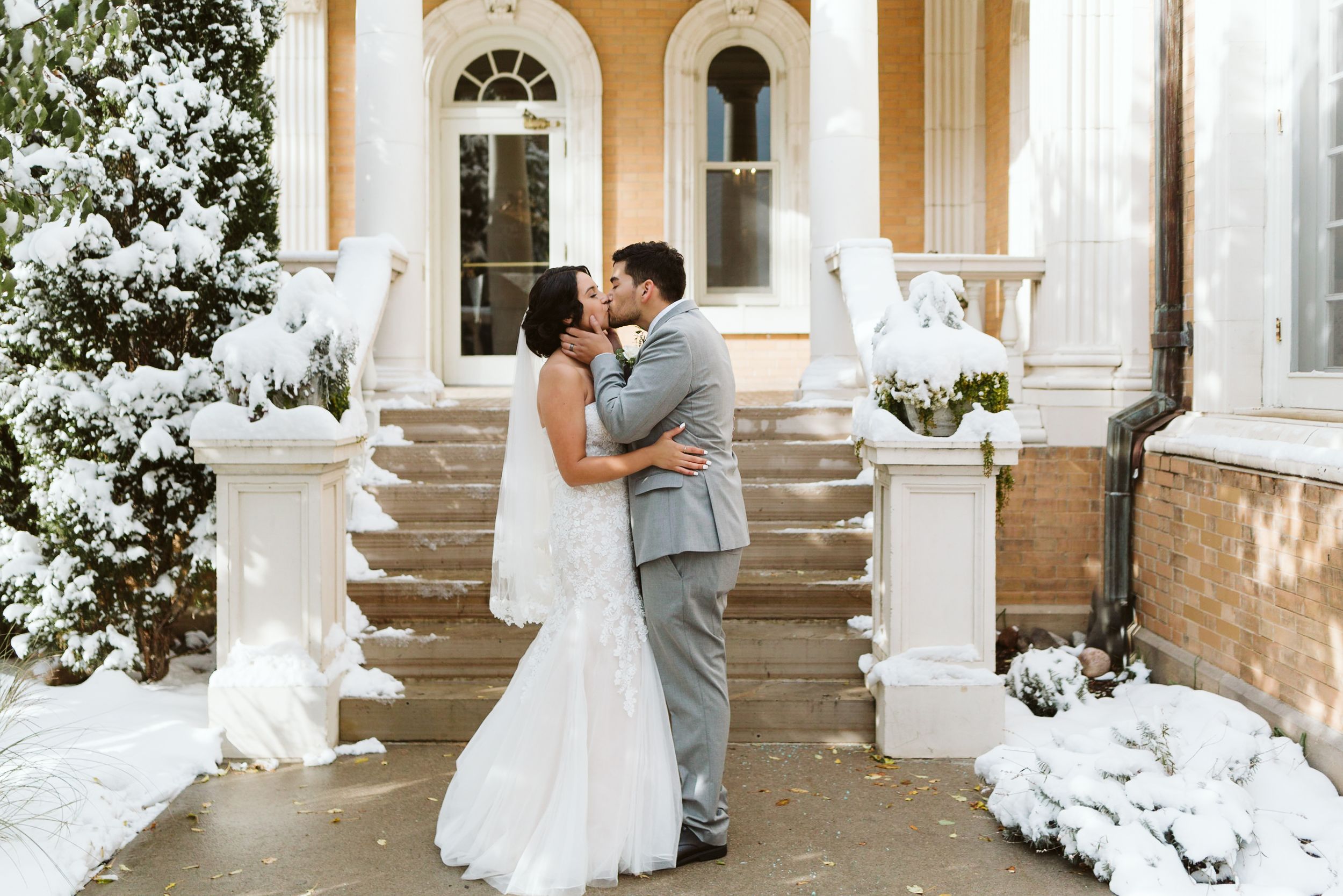 bride and groom winter portraits, Denver wedding photography inspiration, beautiful Colorado venues, winter wedding