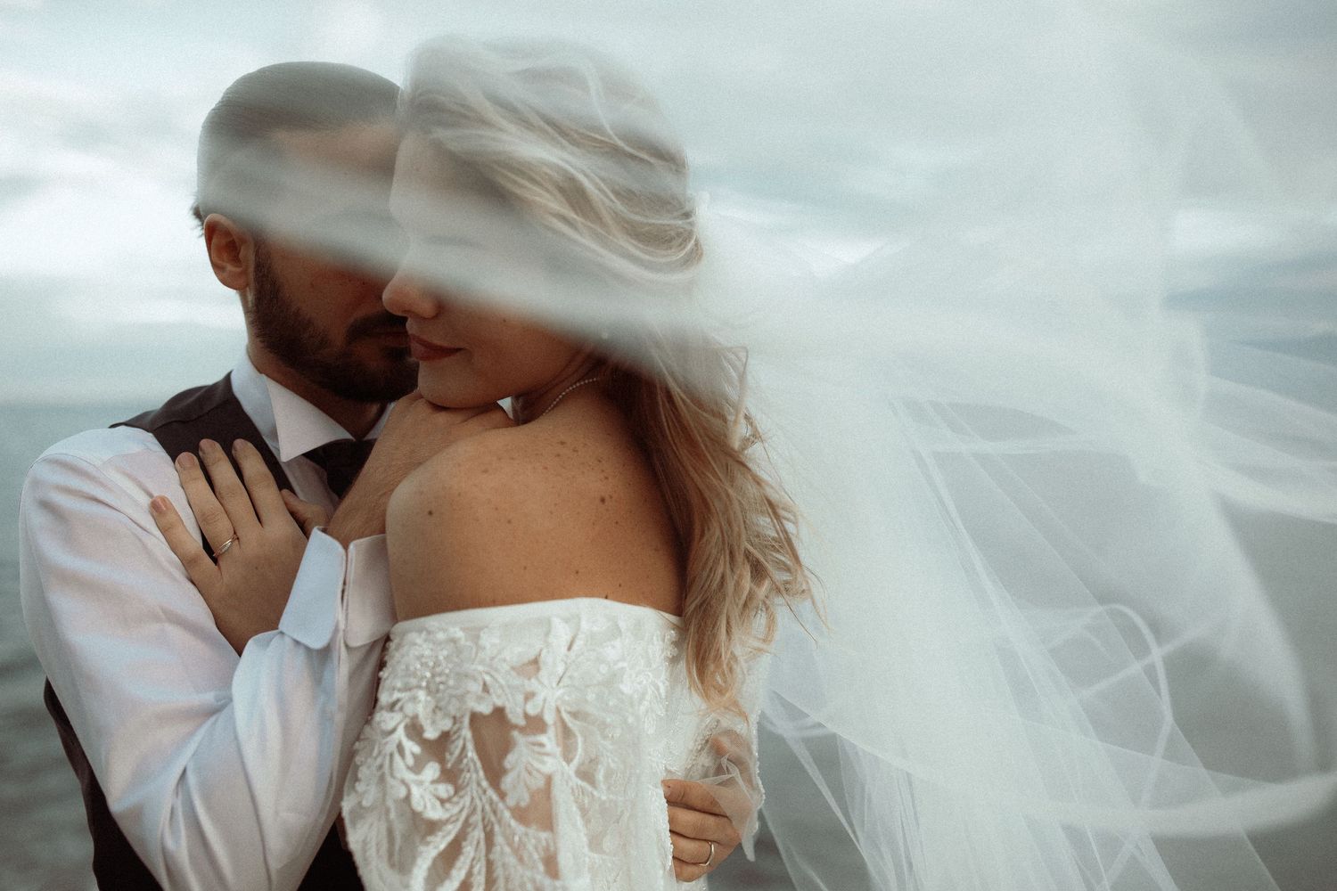 Puglia - couple - prematrimoniale - sessione di coppia - natura - mare - spiaggia- wedding photographer - matrimonio