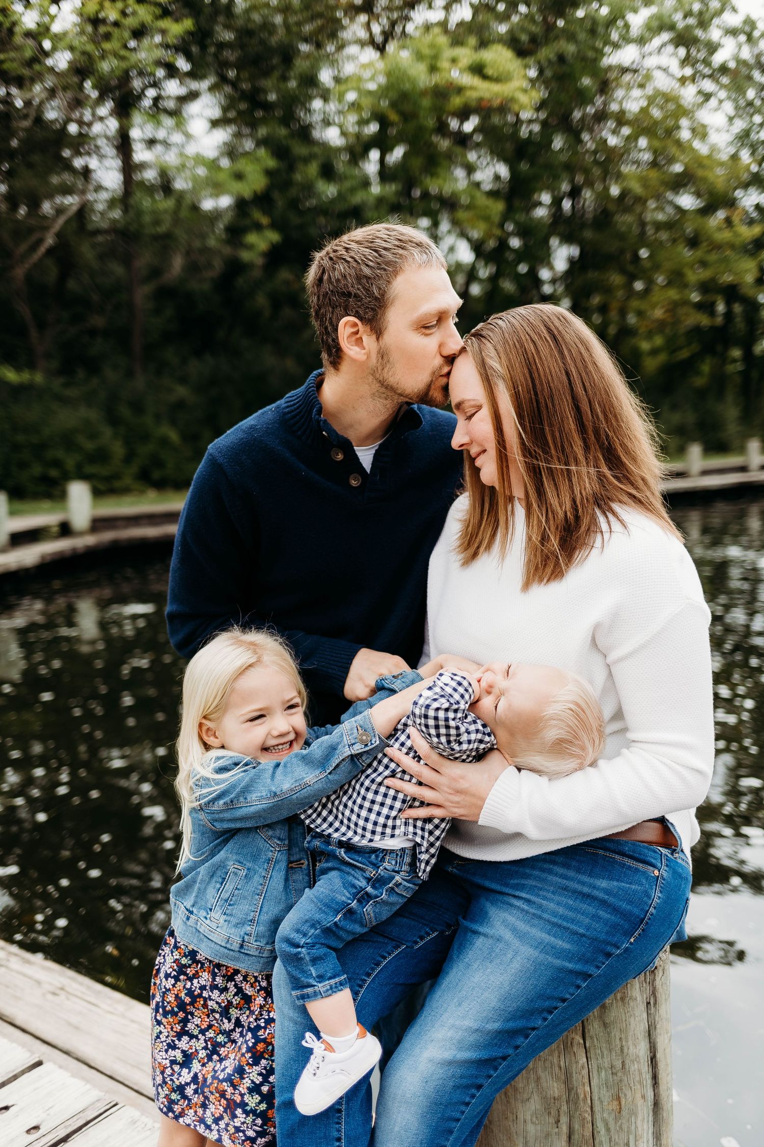 Family Pictures Hartland, Pewaukee, Oconomowoc, Sussex, Wales, Waukesha, WI