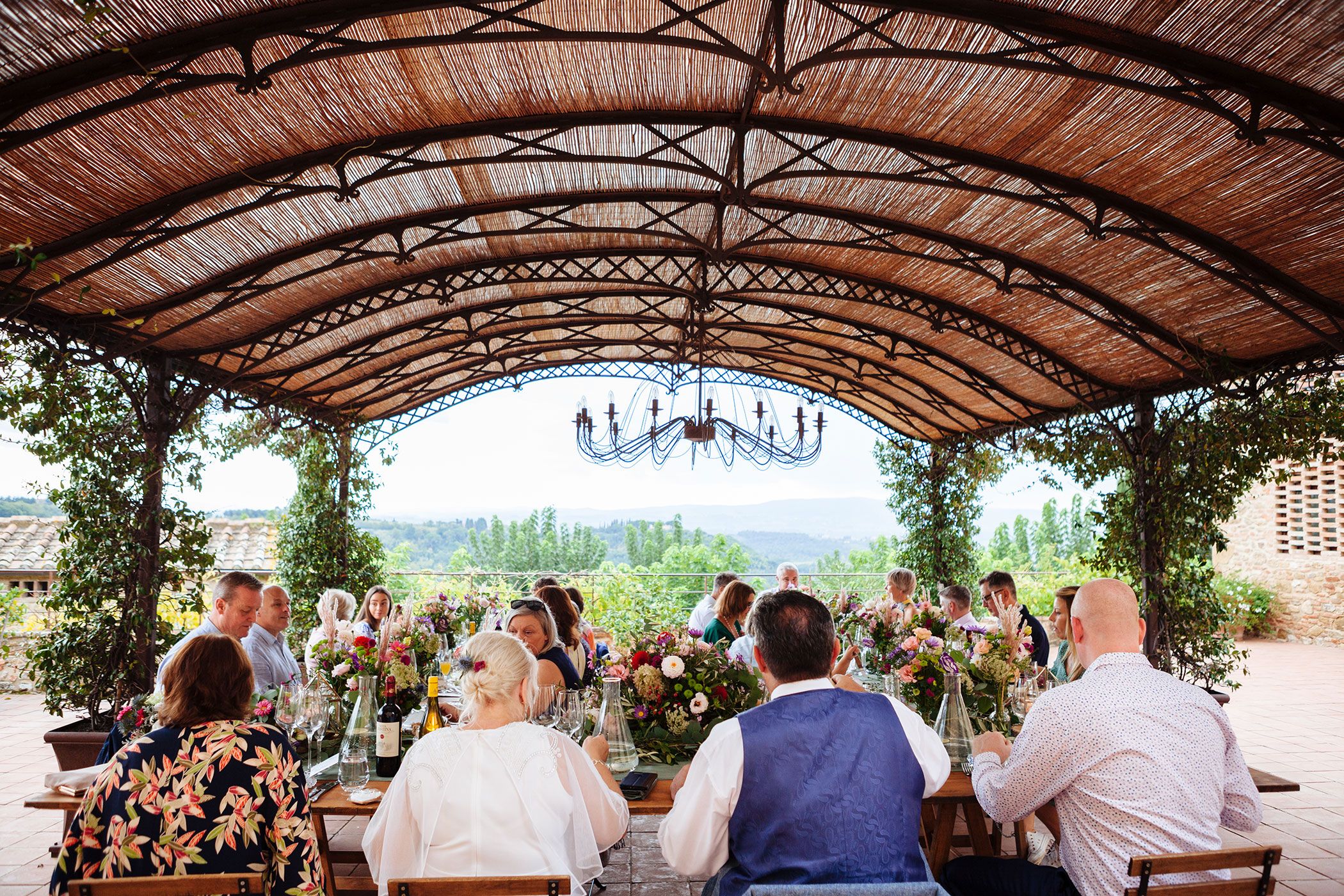 wedding reception in Tuscany as captured by Tuscan wedding photographer Elizabeth Armitage