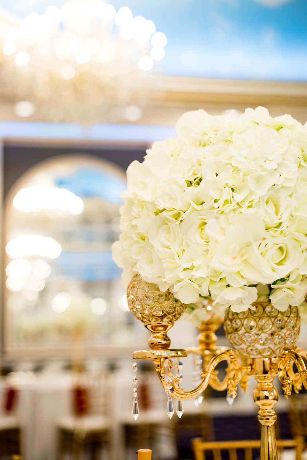 gold diamond centerpieces and white flowers for october chicago wedding