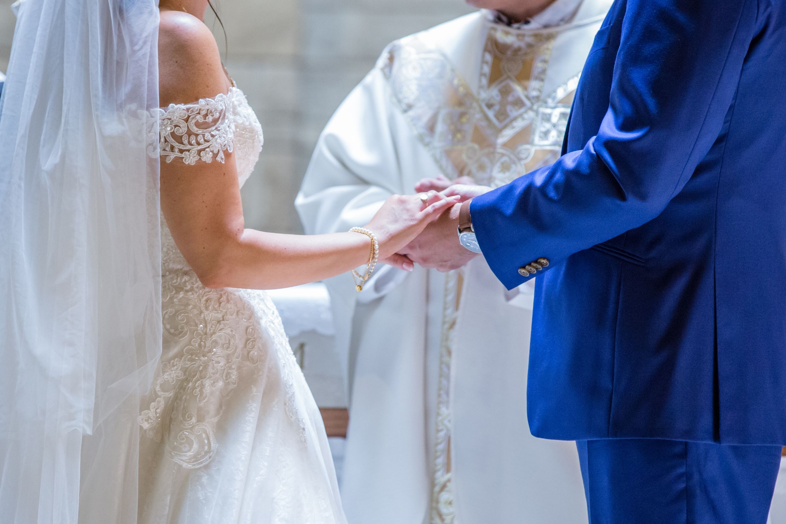 Visual Narrative Photography Michigan wedding photography ceremony