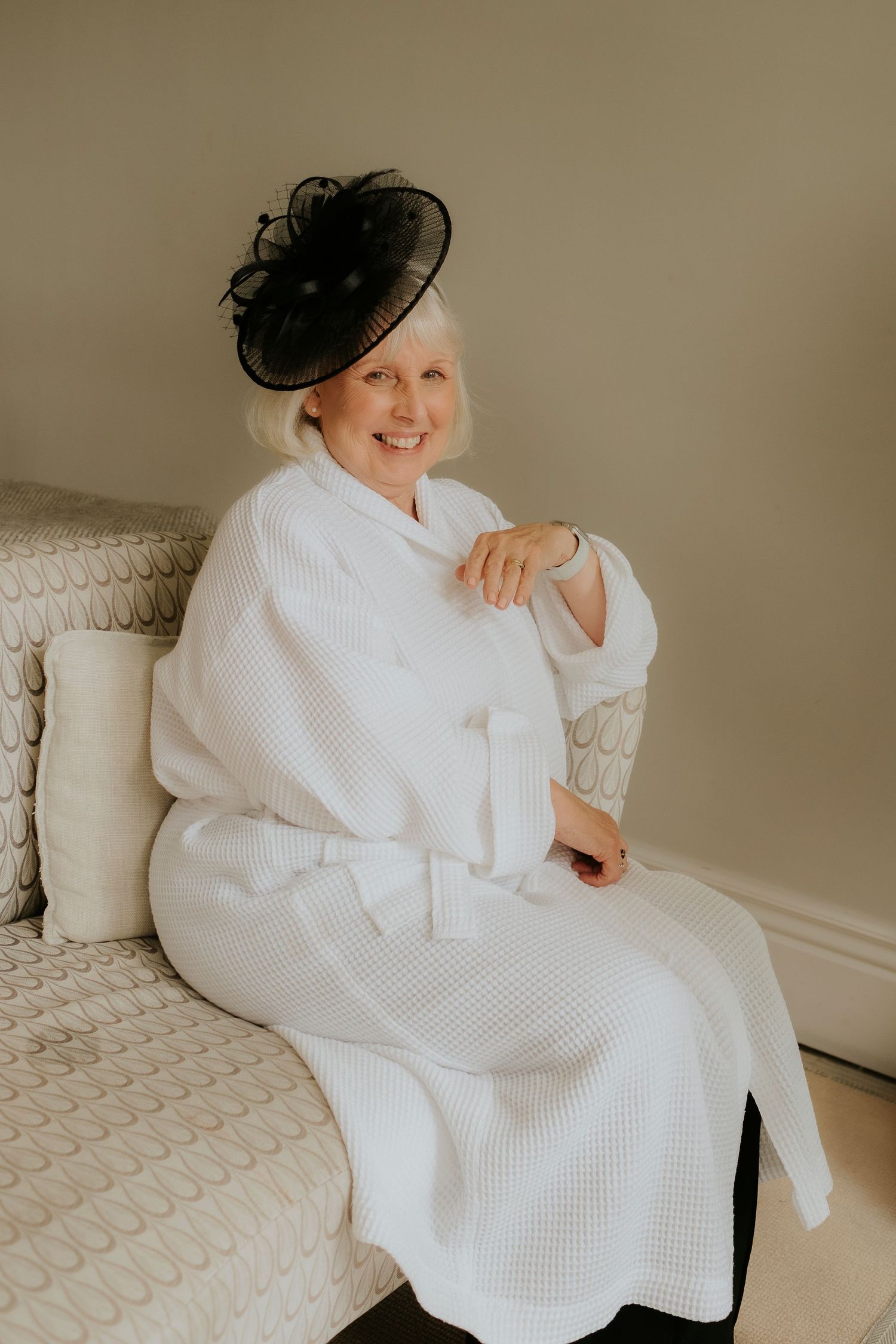 mother of the bride, Manchester Wedding, confetti shot, confetti canon, Manchester Wedding photographer, editorial, timeless