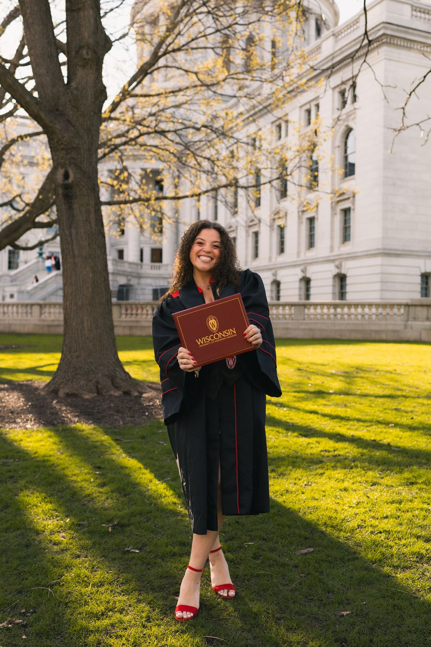 uw madison university of wisconsin alumni graduation graduates professional photos bascom hill capitol building college sorority sisters