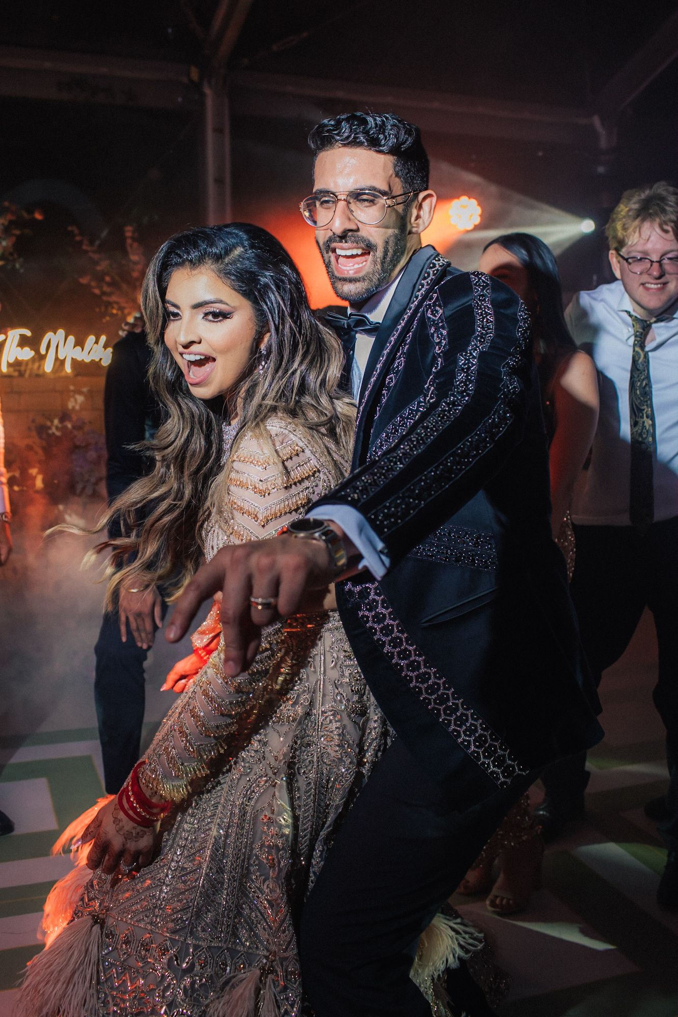 A magical Indian wedding reception at Forte da Cruz, overlooking the Atlantic Ocean. by a Lisbon Wedding Photographer