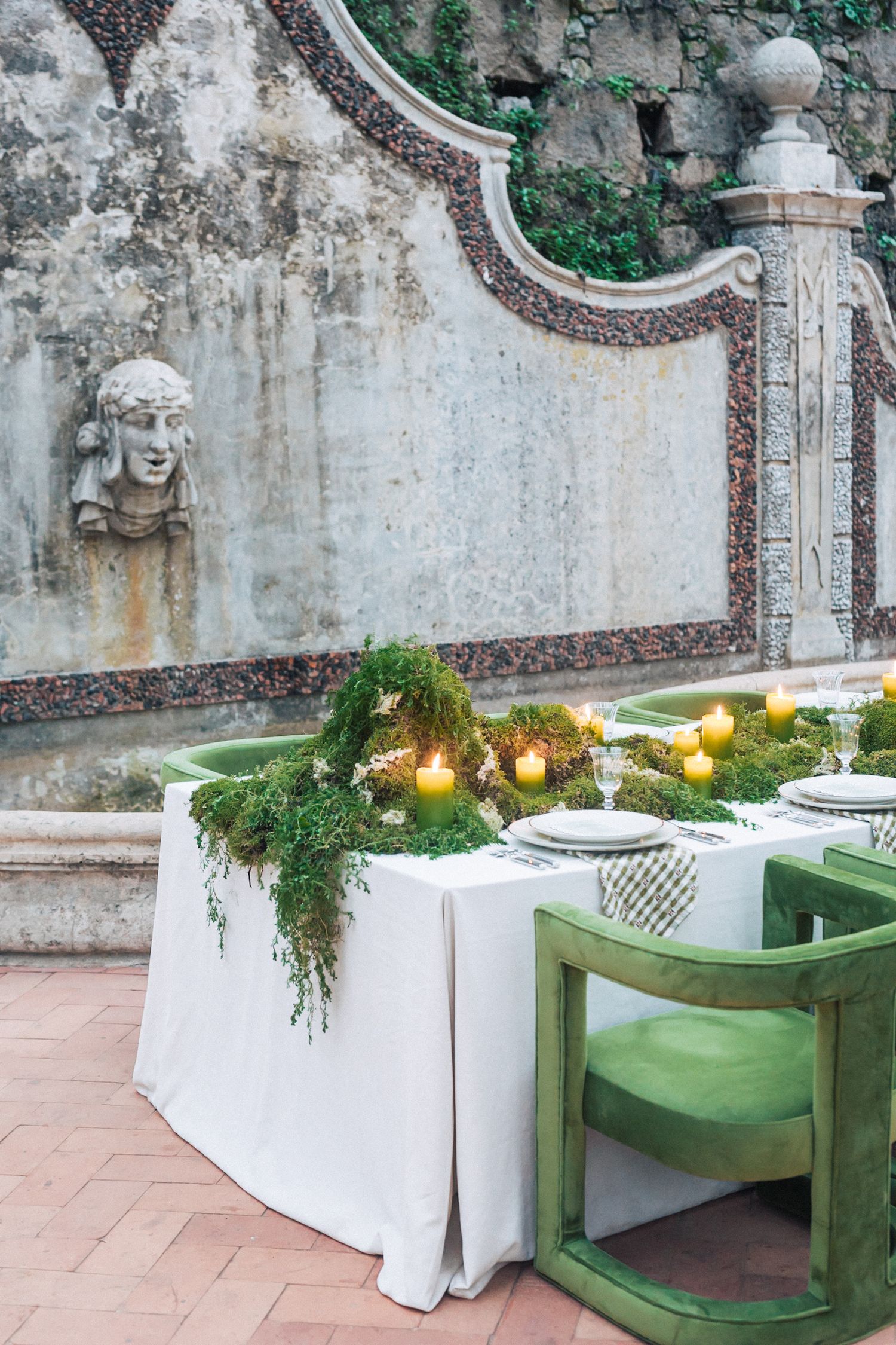 Editorial styled photo-shoot at Casa dos Penedos, a wedding venue from Penha Longa Catering. captured by a Portugal wedding photographer.