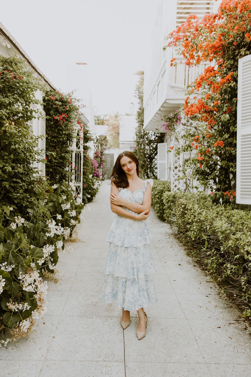 Senior graduation photos on Palm Beach Island off of Major Alley captured by Lindsay McDow Photography
