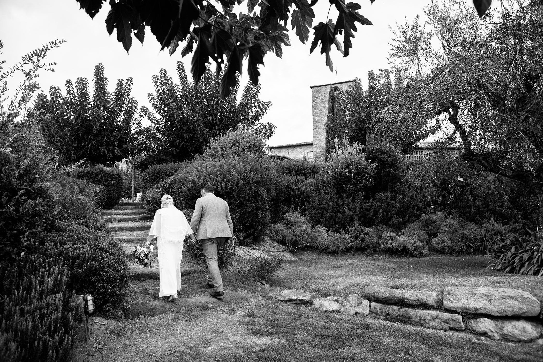 black and white wedding photography in Tuscany Italy