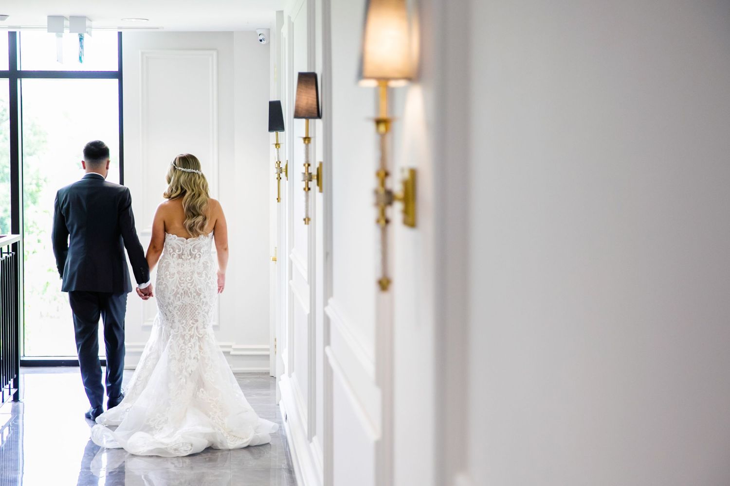 Cute and quirky little wedding in Schomberg and Arlington Estate by photographer Shawn Van Daele