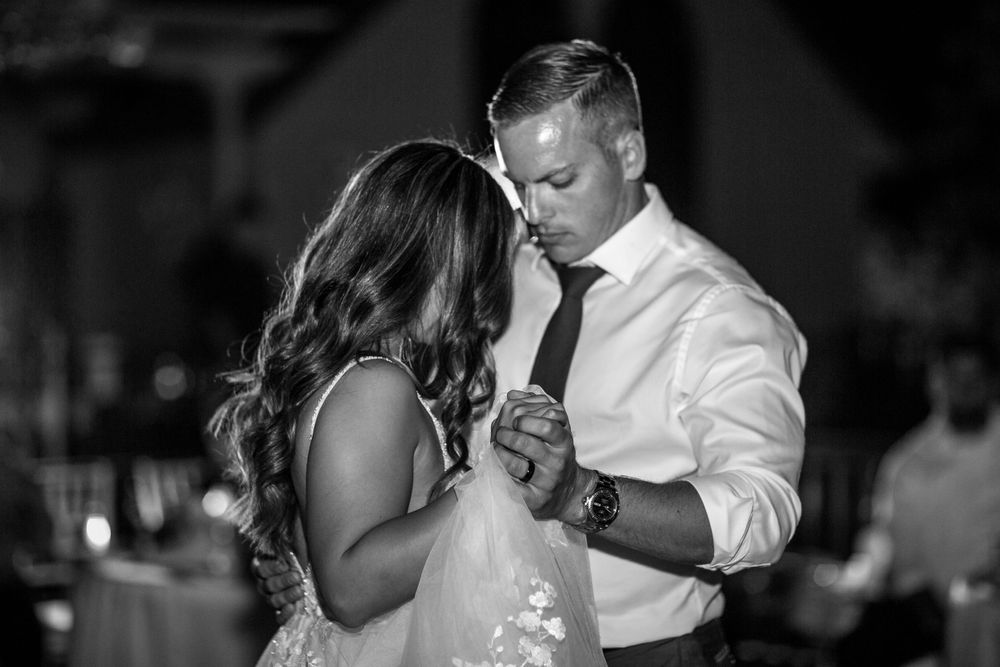 rebecca skidgel photographer wedding photographer advice how to choose your consider love romantic vibe check fun laugh
