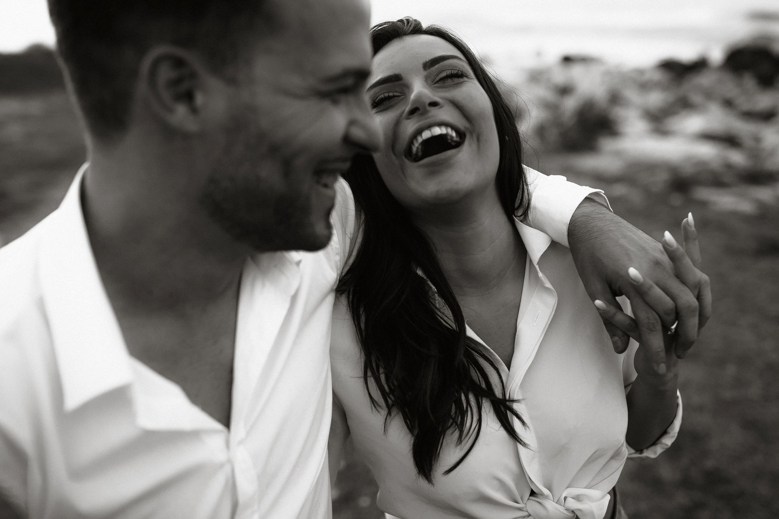 Puglia - couple - prematrimoniale - sessione di coppia - mare - spiaggia- dog - wedding photographer - matrimonio