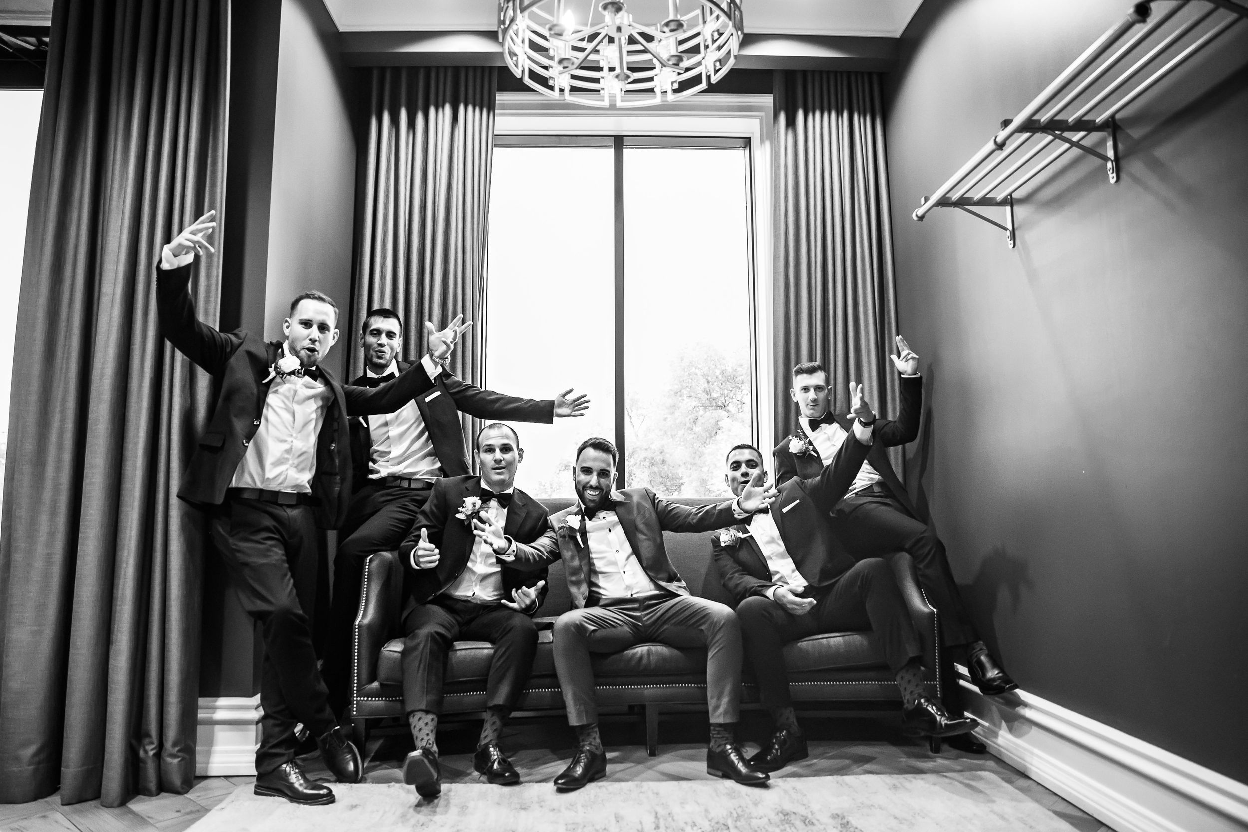 Cute and quirky little wedding in Schomberg and Arlington Estate by photographer Shawn Van Daele