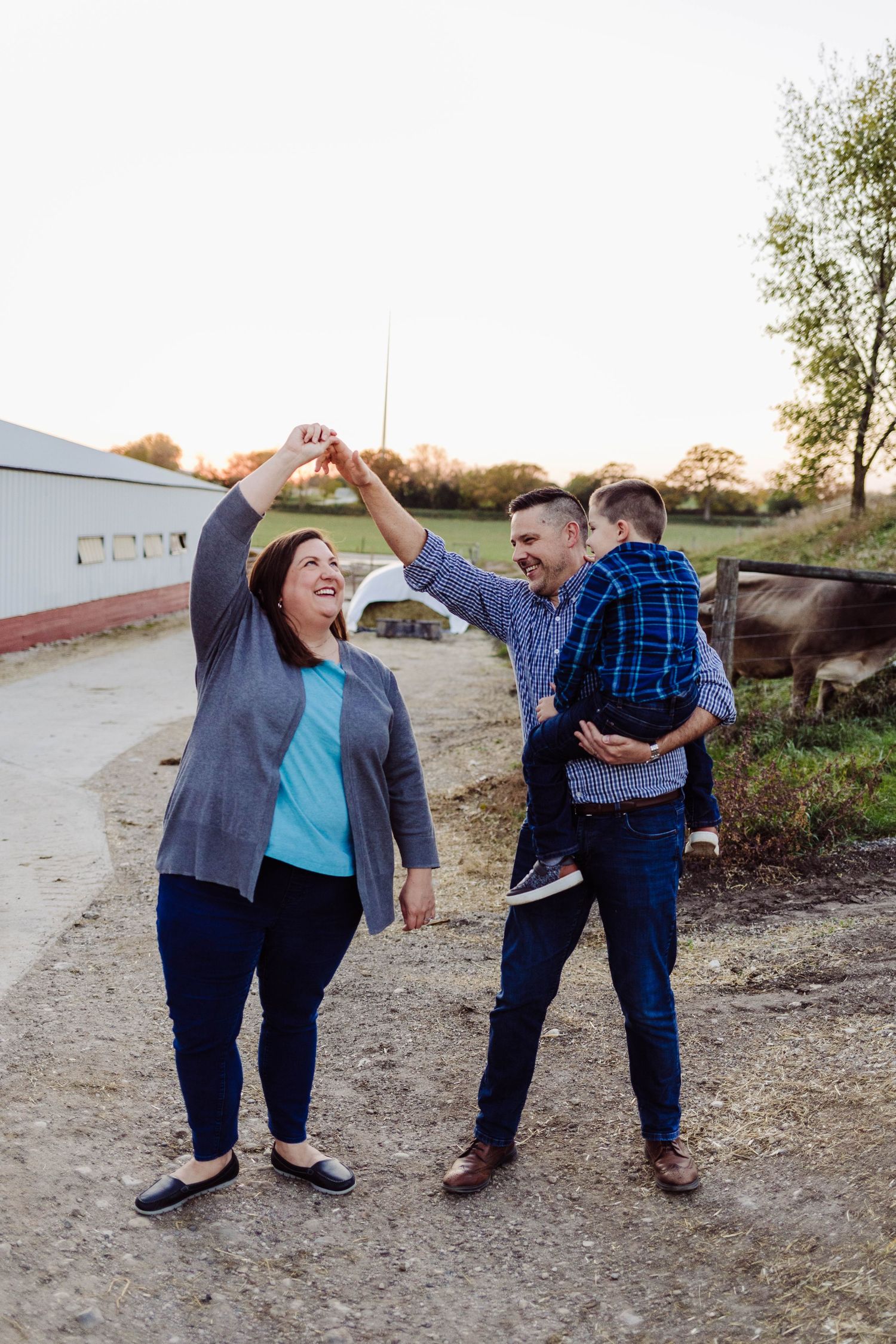 Family Photographer Sussex, Hartland, Milwaukee, Pewaukee, Oconomowoc, WI