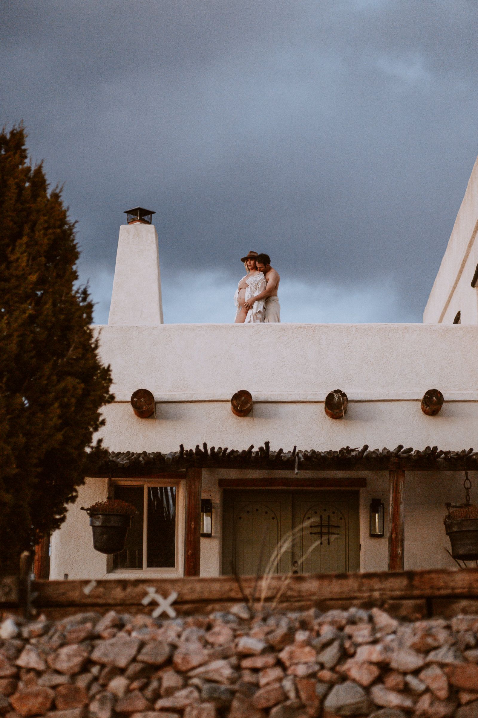 raw rooftop pregnancy pictures