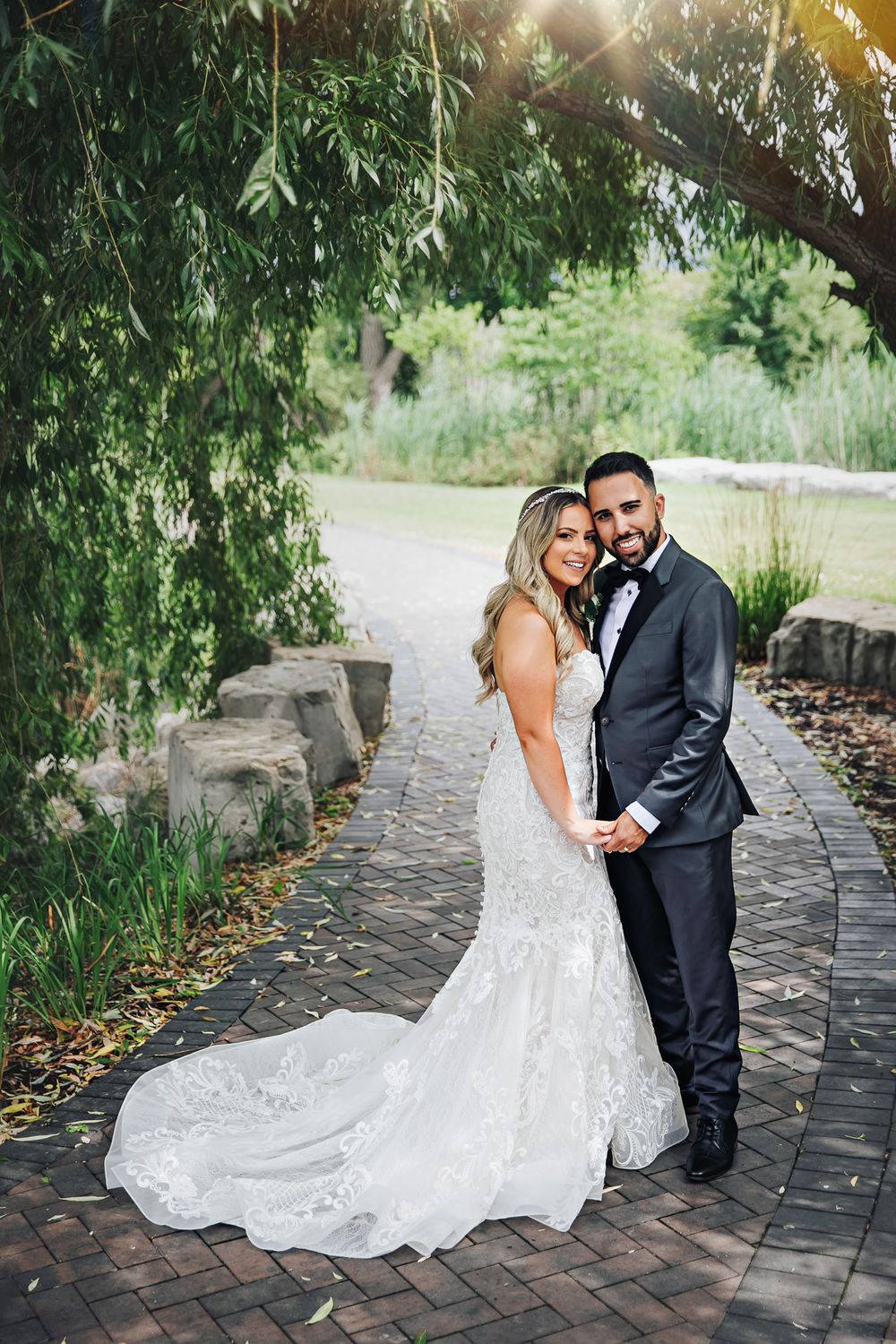 Cute and quirky little wedding in Schomberg and Arlington Estate by photographer Shawn Van Daele