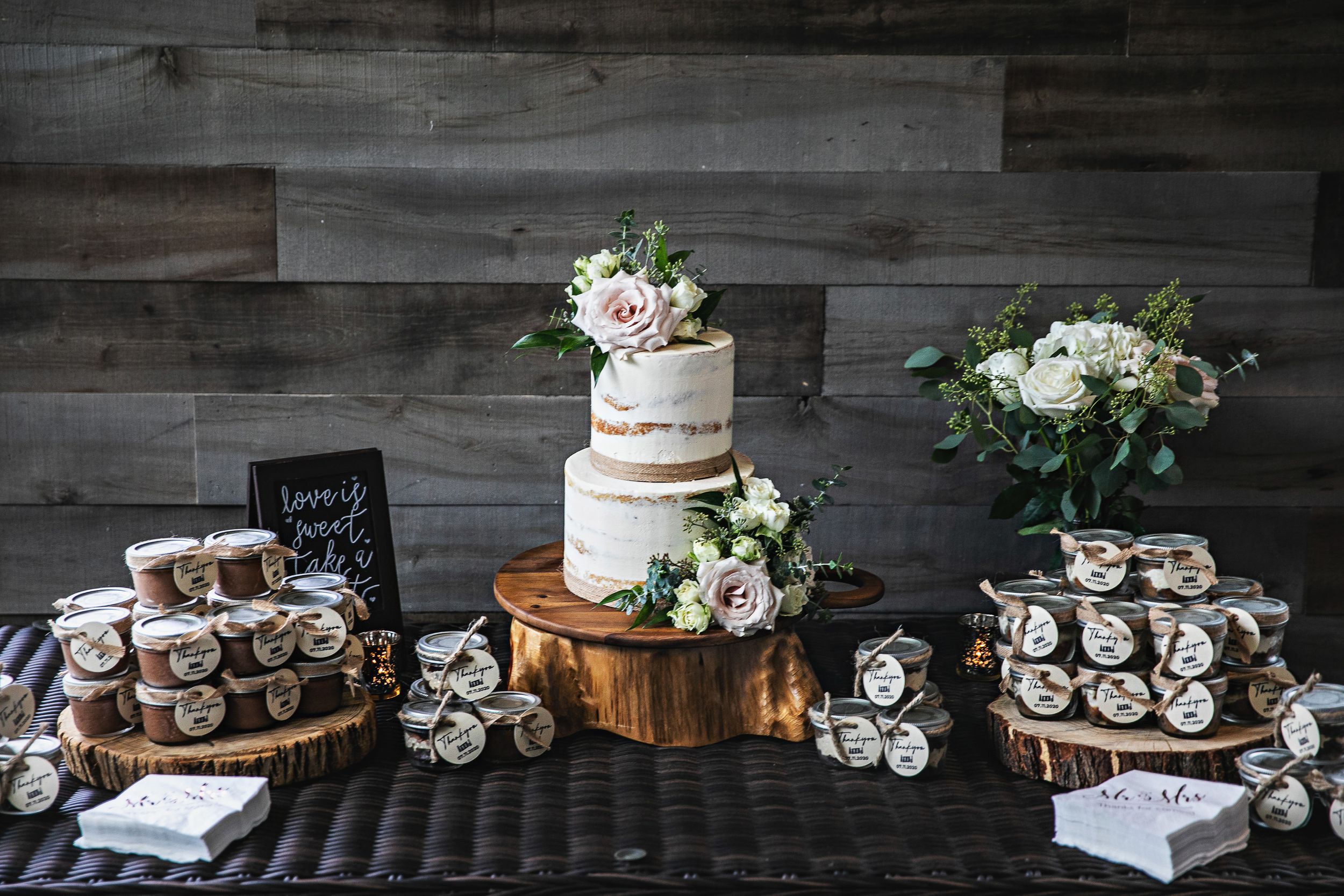 Cute and quirky little wedding in Schomberg and Arlington Estate by photographer Shawn Van Daele