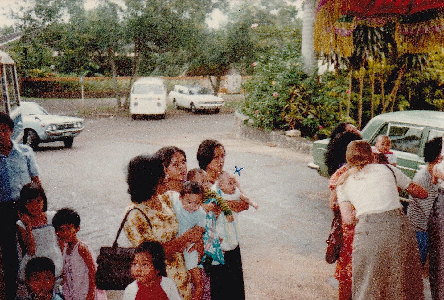 Bud Wichers, marked with a small cross, as a baby in his orphanage in Jakarta.