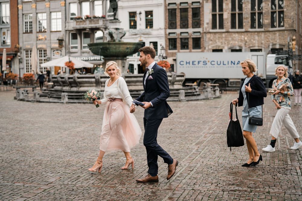 Weißer Saal Rathaus Aachen Trauung Hochzeit Hochzeitsfotograf herrundfrauk