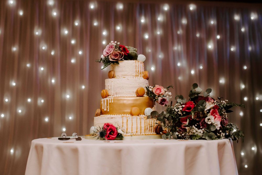 Wedding day details, flowers, rings