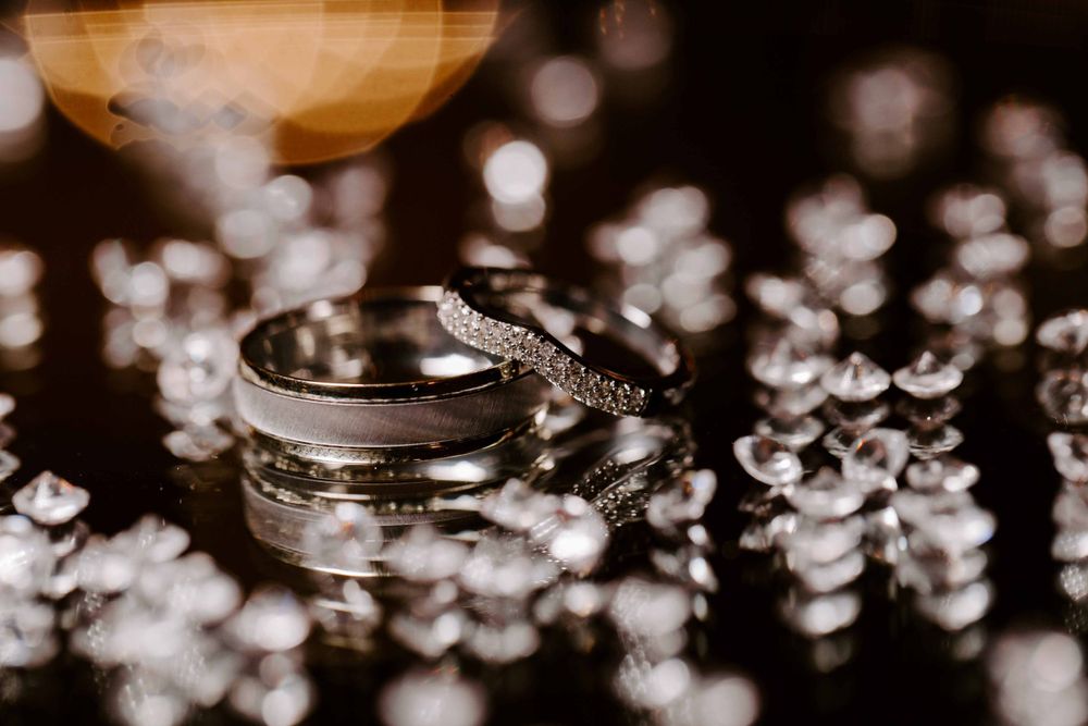 Wedding day details, flowers, rings