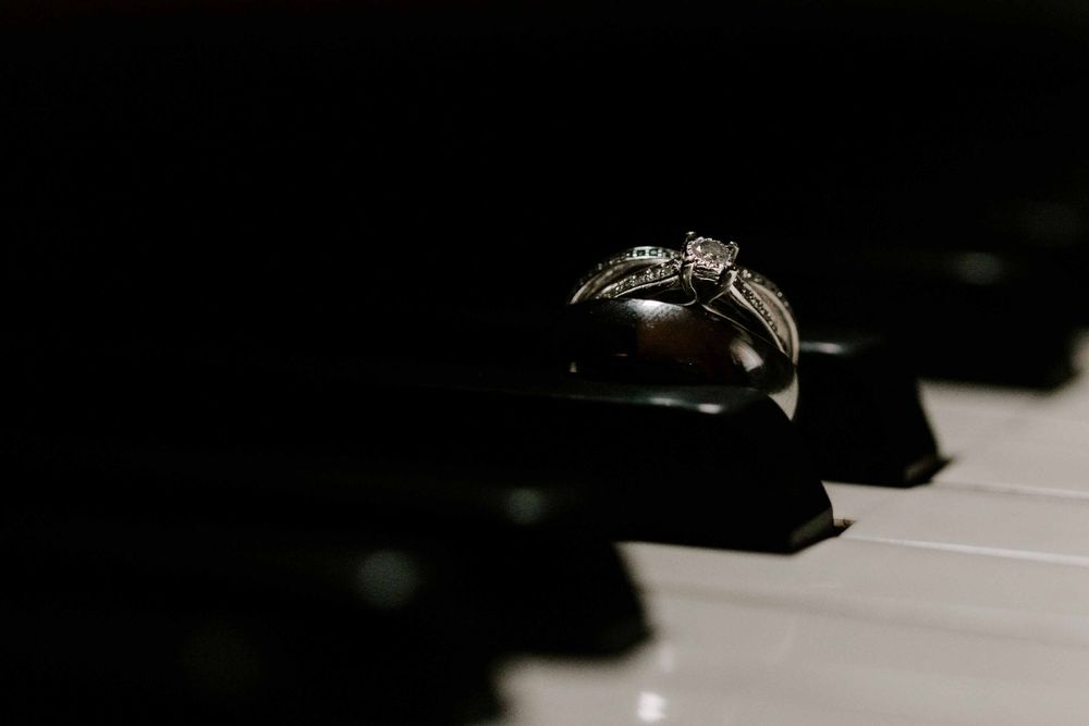 Wedding day details, flowers, rings