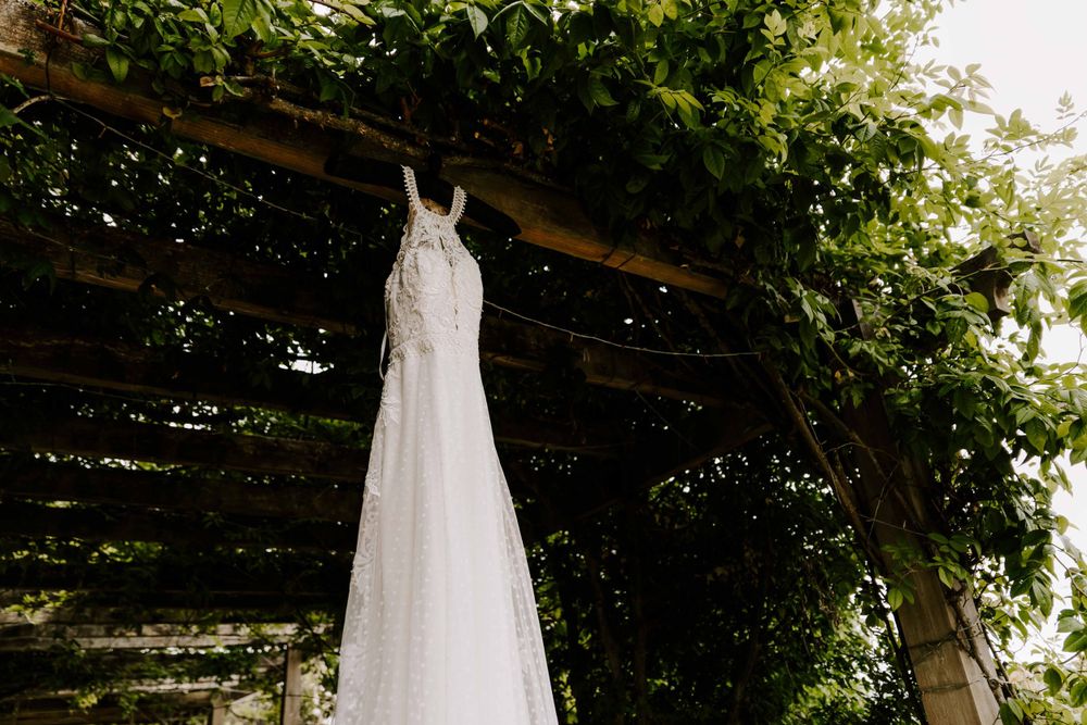 Wedding day details, flowers, rings