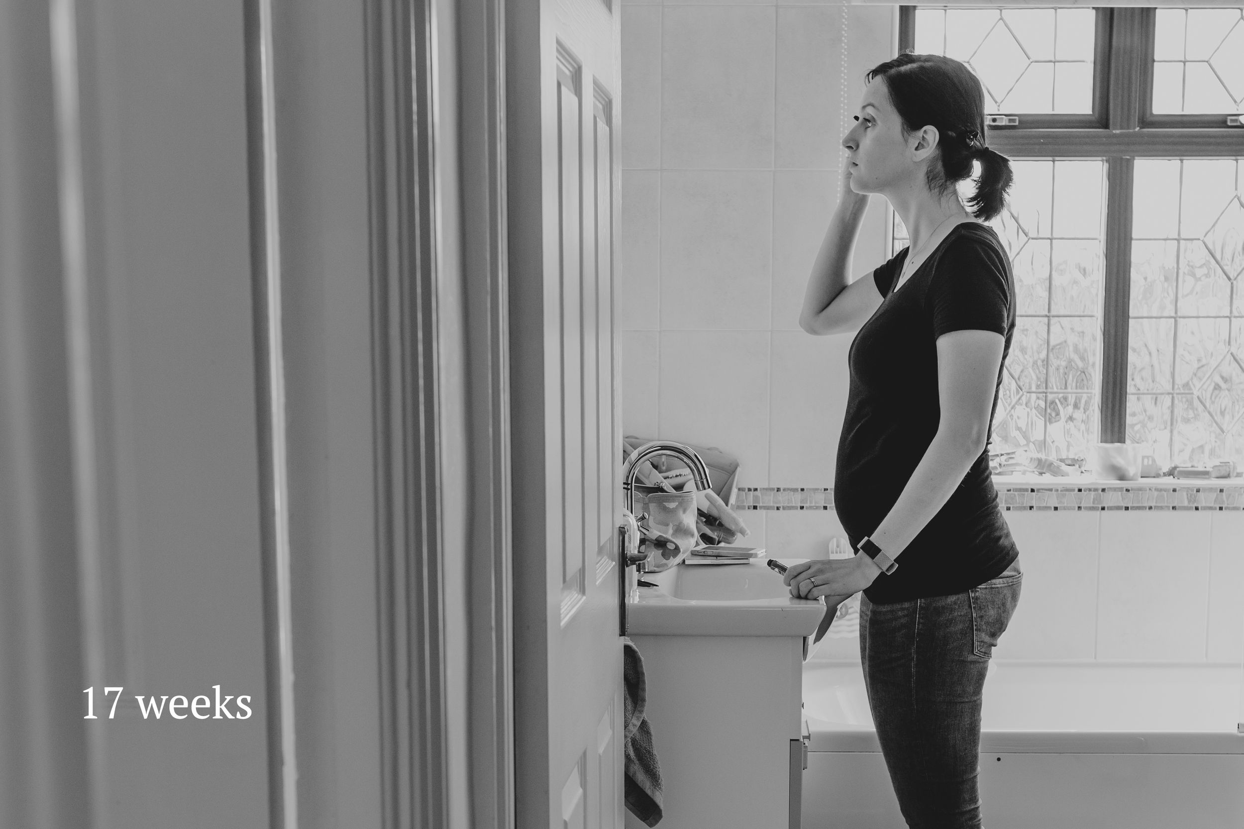 17 weeks pregnant woman