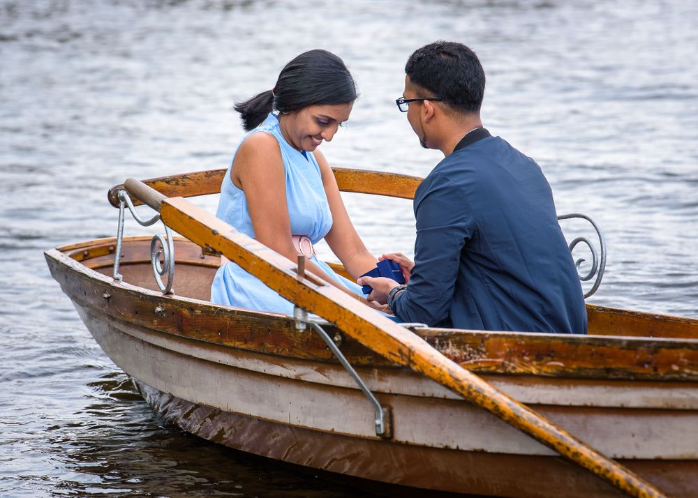 Surprise proposal on Derwentwater in Lake District