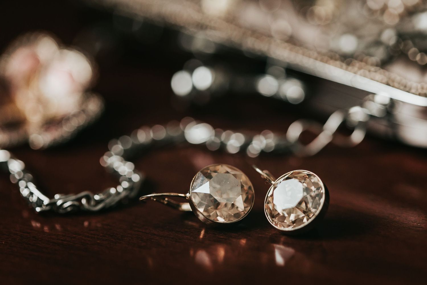 Grand Luxe Event Boutique and Mint Room Studios Toronto Wedding Photos by Shawn Van Daele