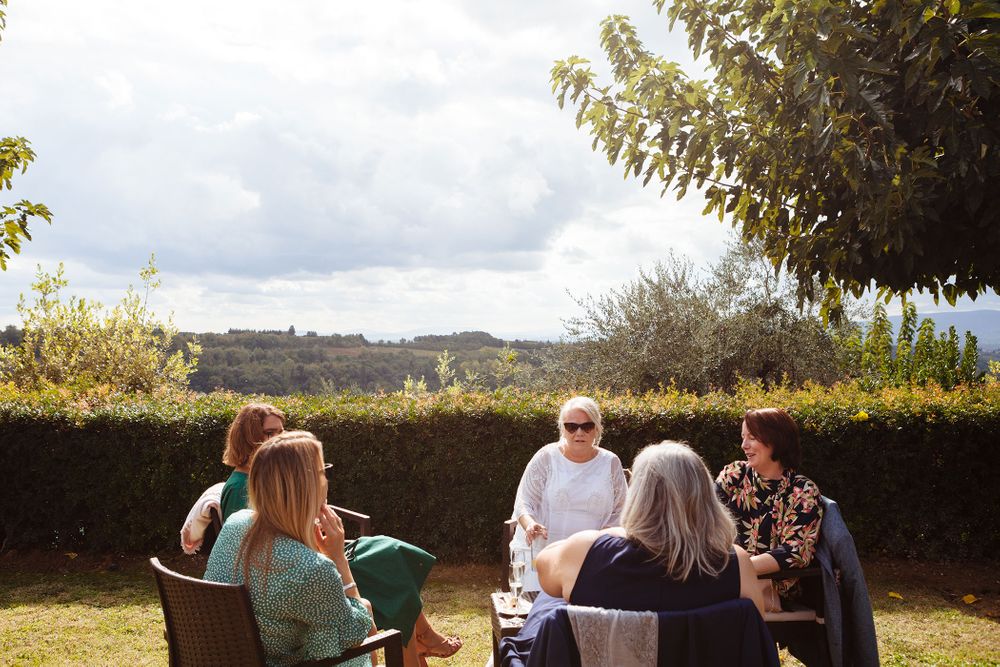 relaxed destination wedding in Italy