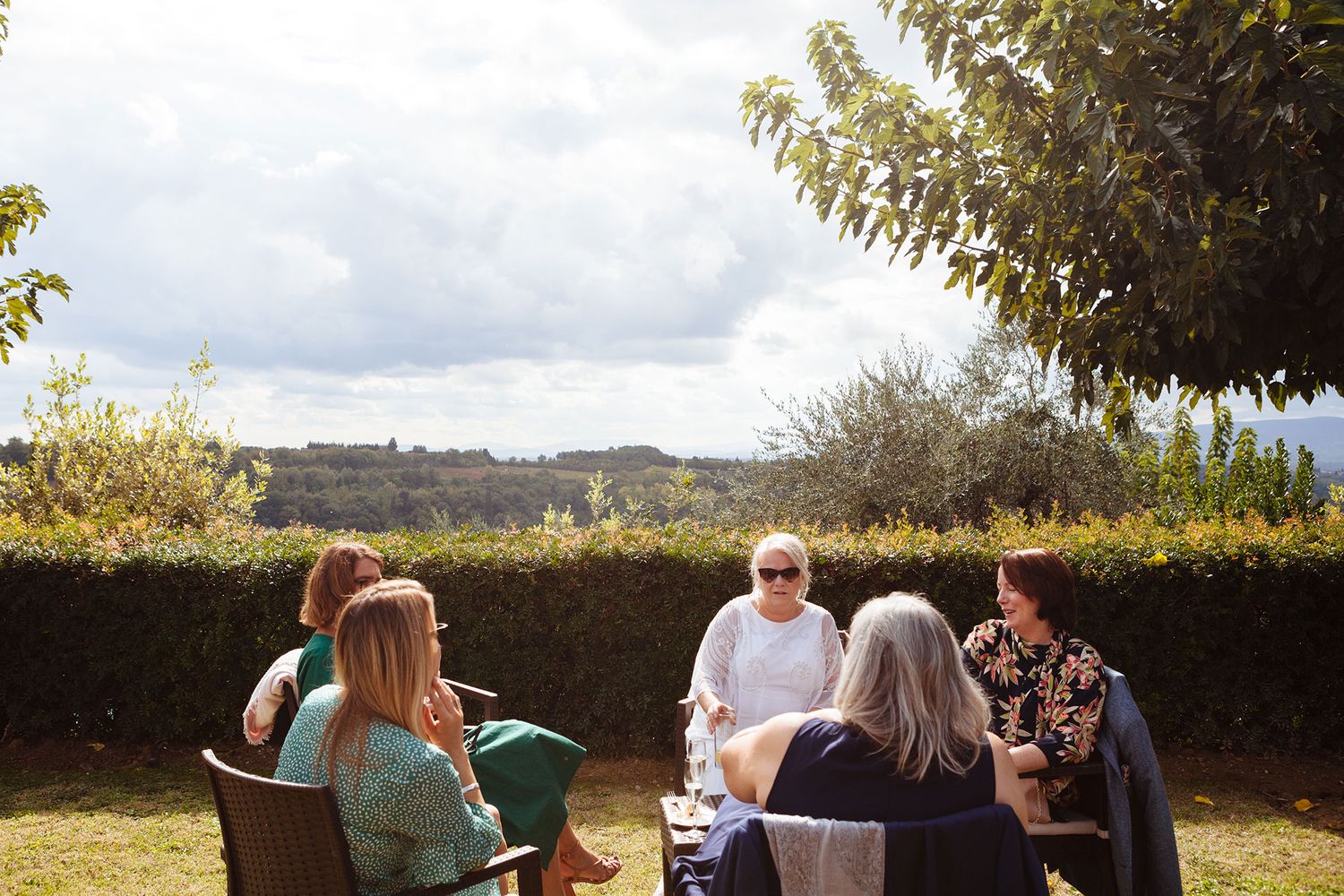 relaxed destination wedding in Italy