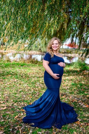 Maternity photography session in Battle Creek Michigan