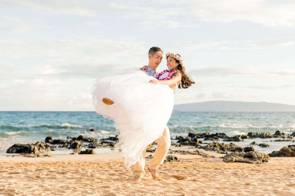 newlyweds twirling
