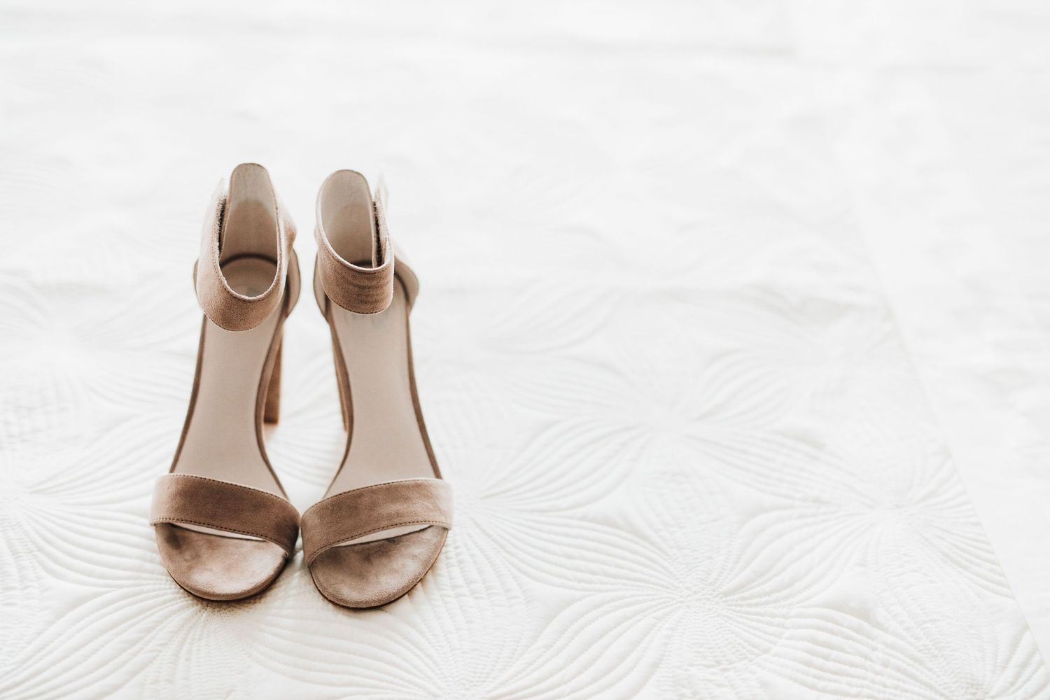 Grand Luxe Event Boutique and Mint Room Studios Toronto Wedding Photos by Shawn Van Daele