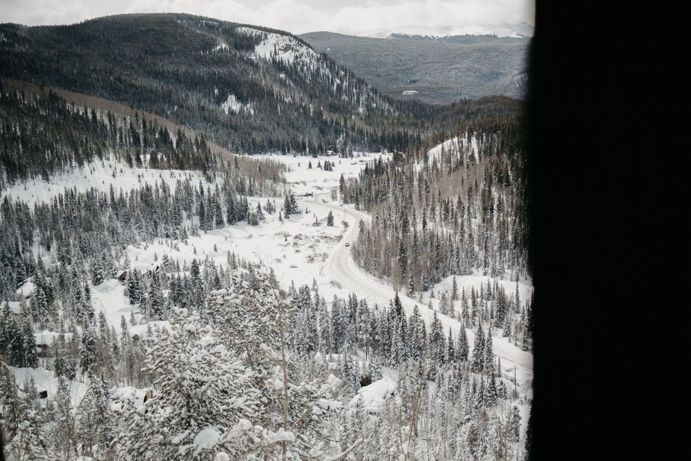 Breckenridge, Wedding, Getting ready, portraits, the lodge, colorado, photographer, details, best CO weddings, winter