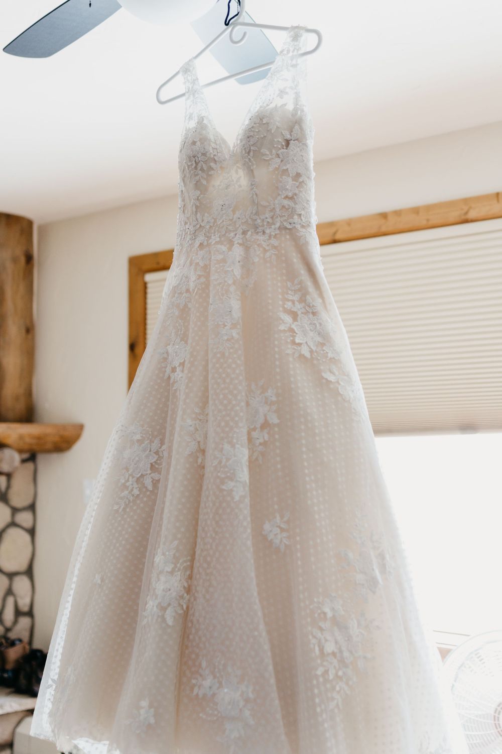 Breckenridge, Wedding, Getting ready, portraits, the lodge, colorado, photographer, details, best CO weddings, winter