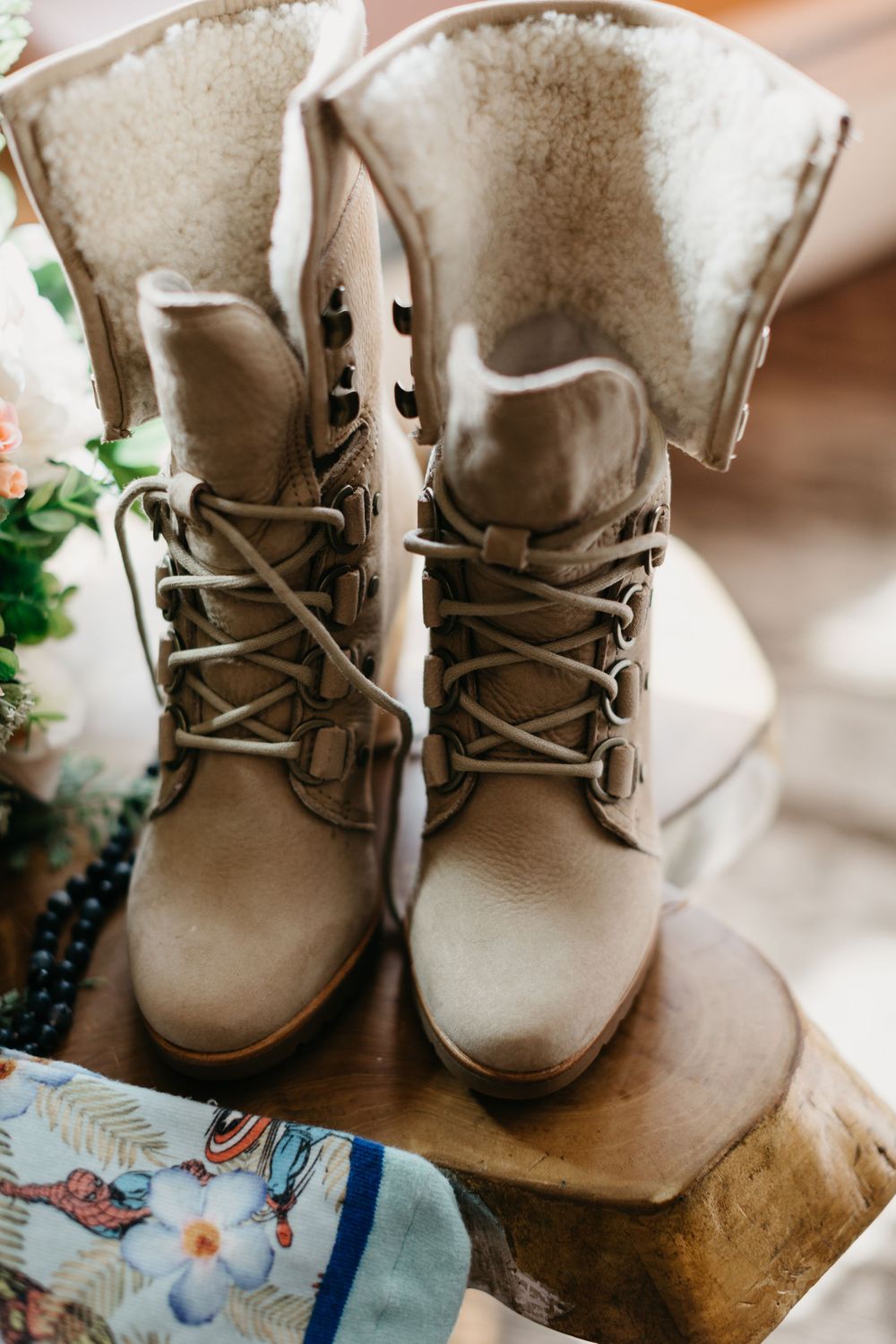 Breckenridge, Wedding, Getting ready, portraits, the lodge, colorado, photographer, details, best CO weddings, winter