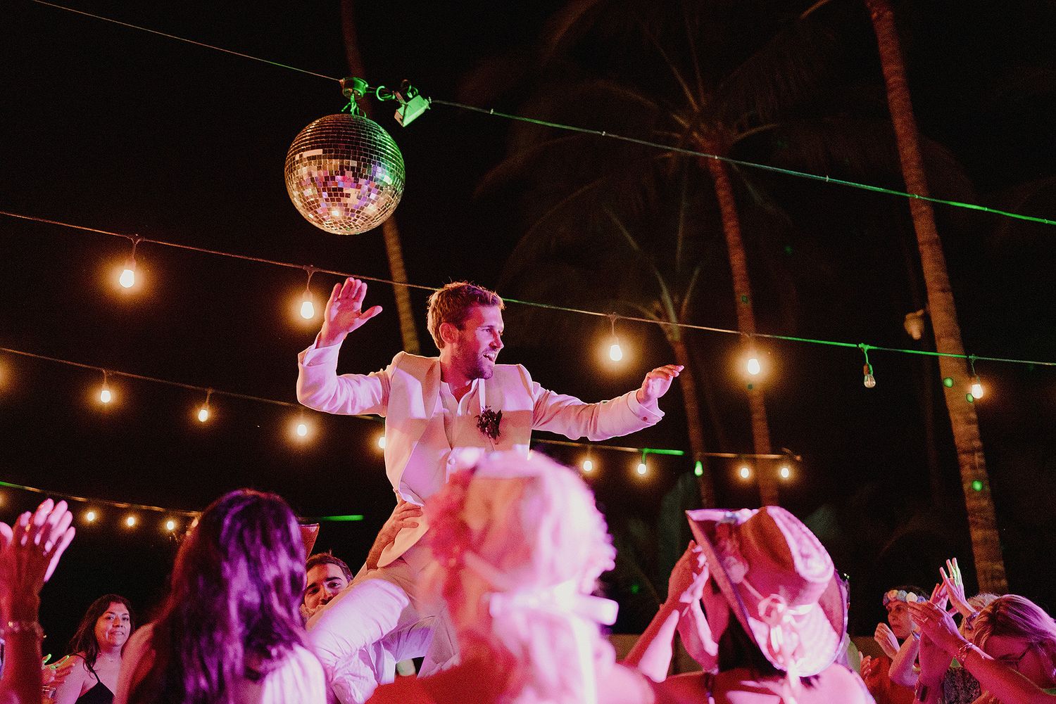 Sayulita wedding photographer Frente al punto wedding sayulita photographer
