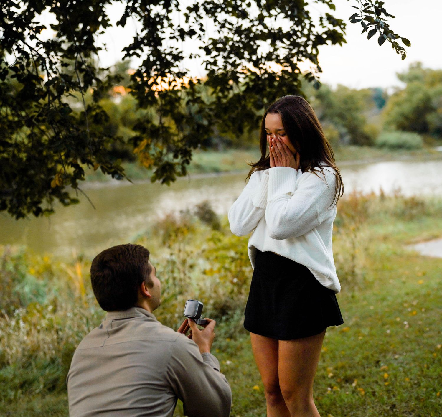 Fargo-Moorhead, Minnesota engagement photographer, wedding photographer, couples photographer, and family photographer