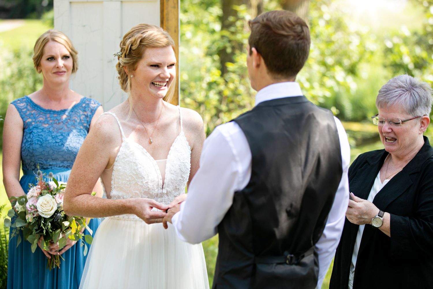 Charming rustic backyard wedding in Mount Brydges Ontario by London photographer Shawn Van Daele