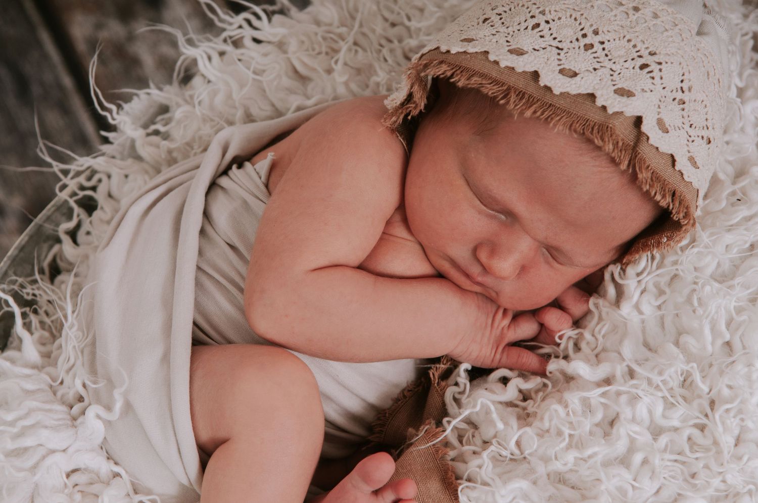 Beautiful newborn photographer by devon photographer Melanie Barnfield