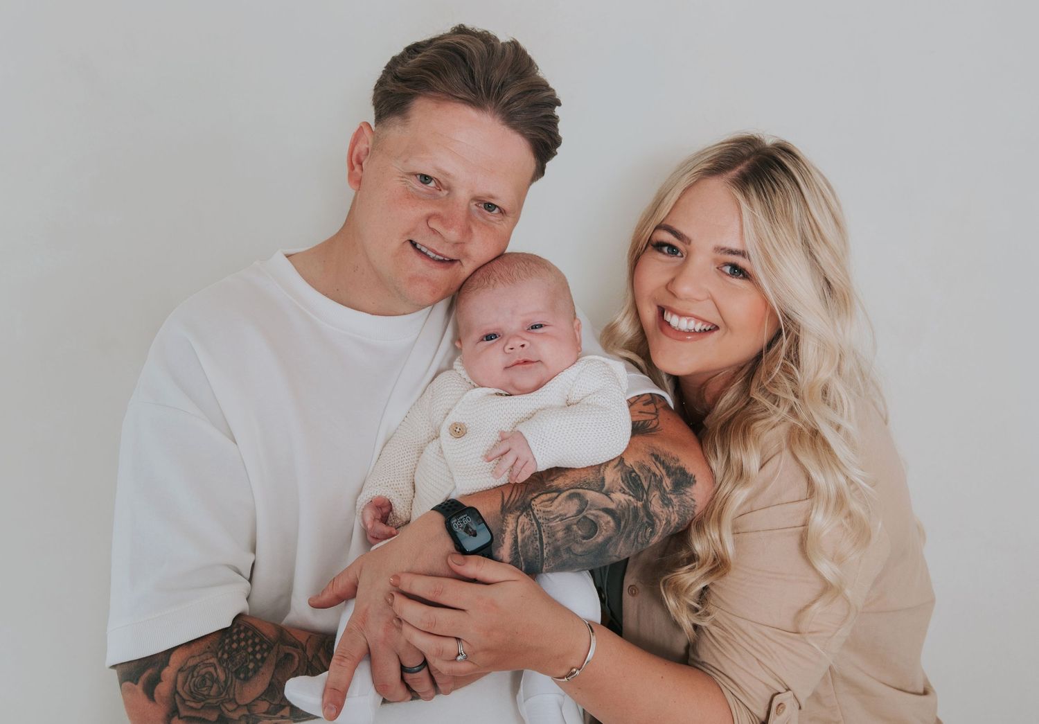Newborn family portrait by Melanie Barnfield Photography