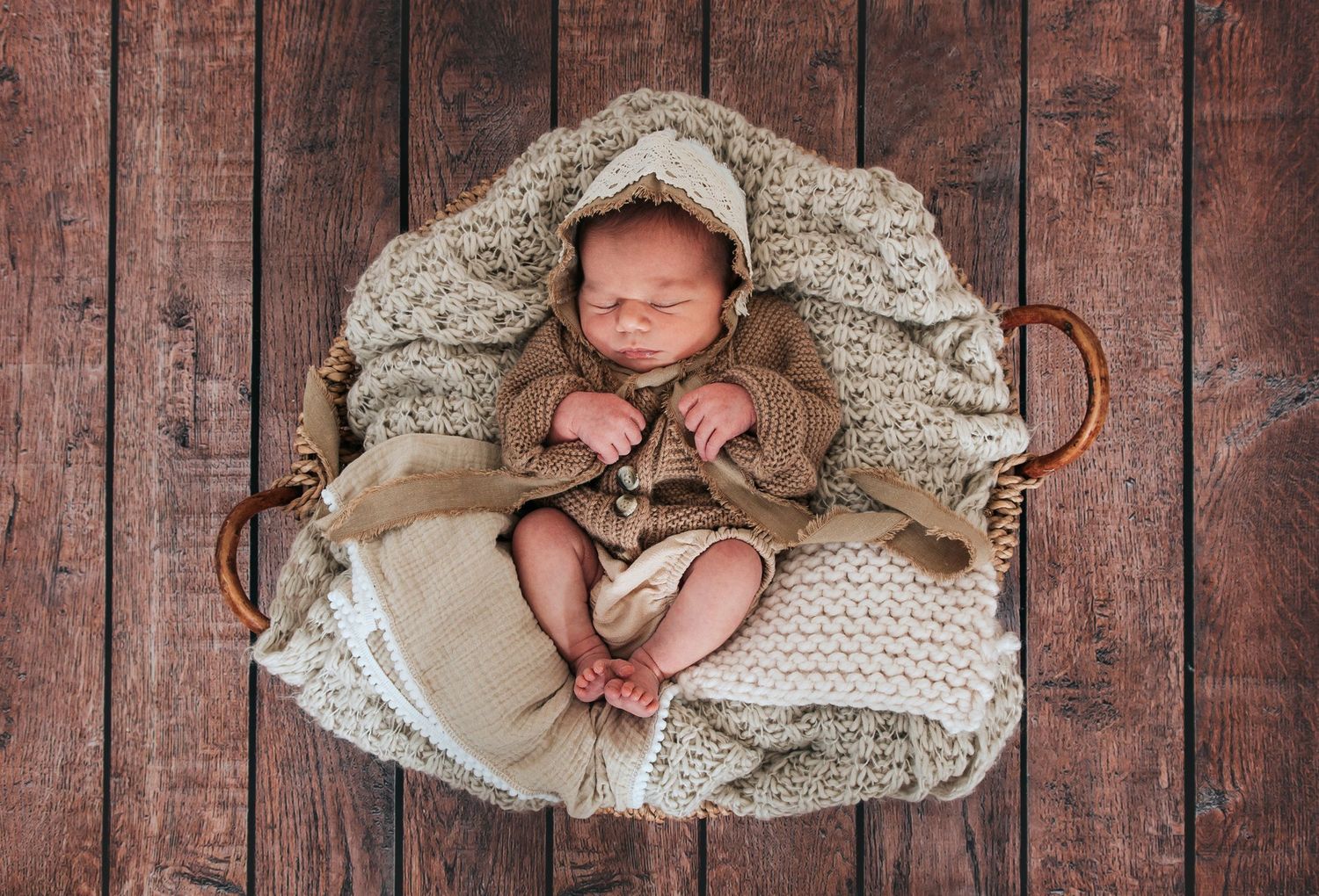 Cute rustic boho newborn photography by devon based photographer Melanie Barnfield