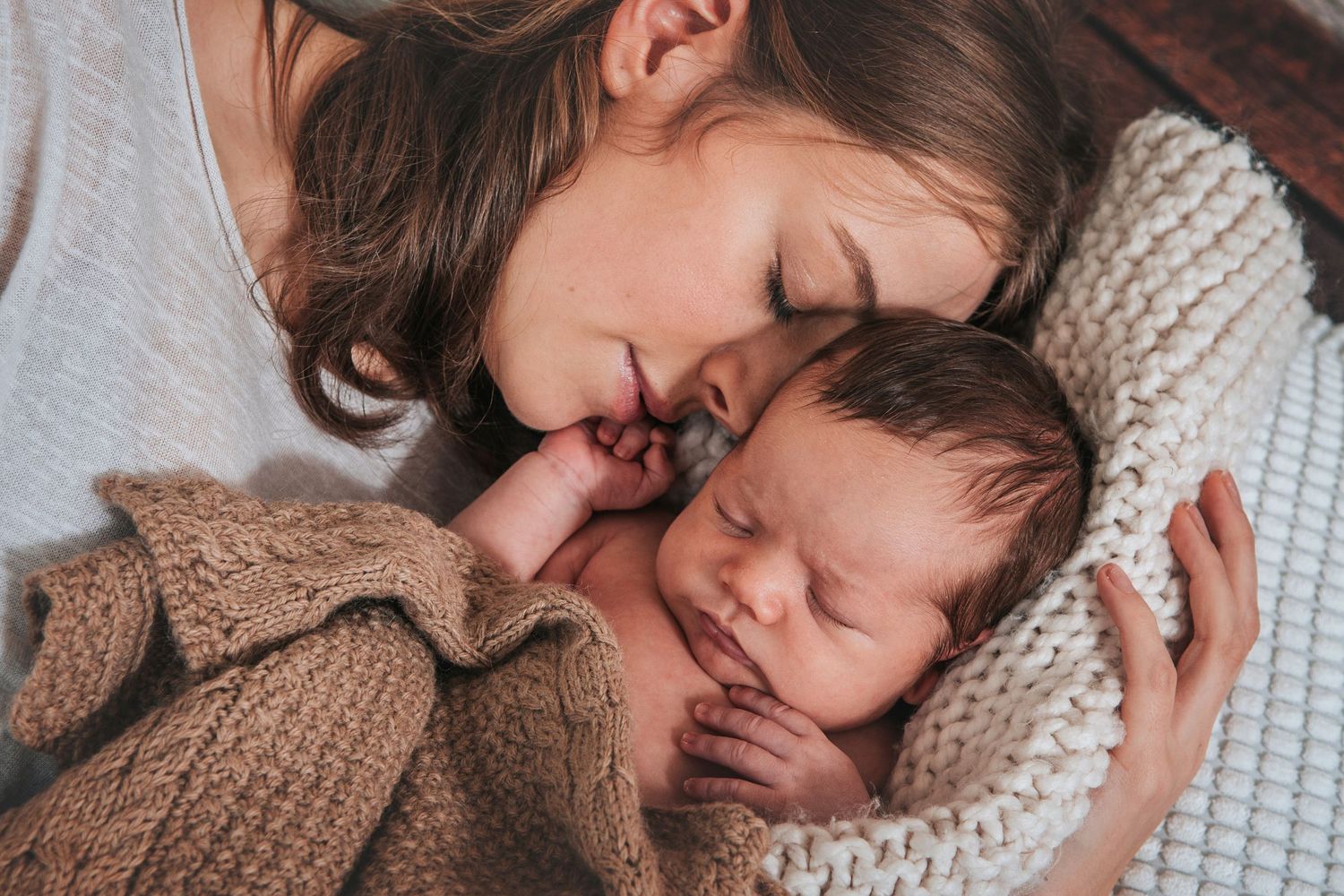 Mother and Baby sleeping by devon based photographer Melanie Barnfield