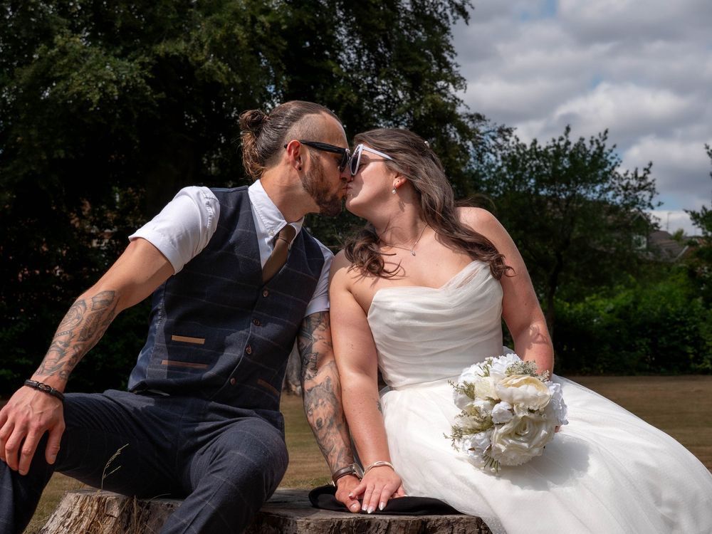 Mansfield Registry office wedding photographer Nottingham Derby
