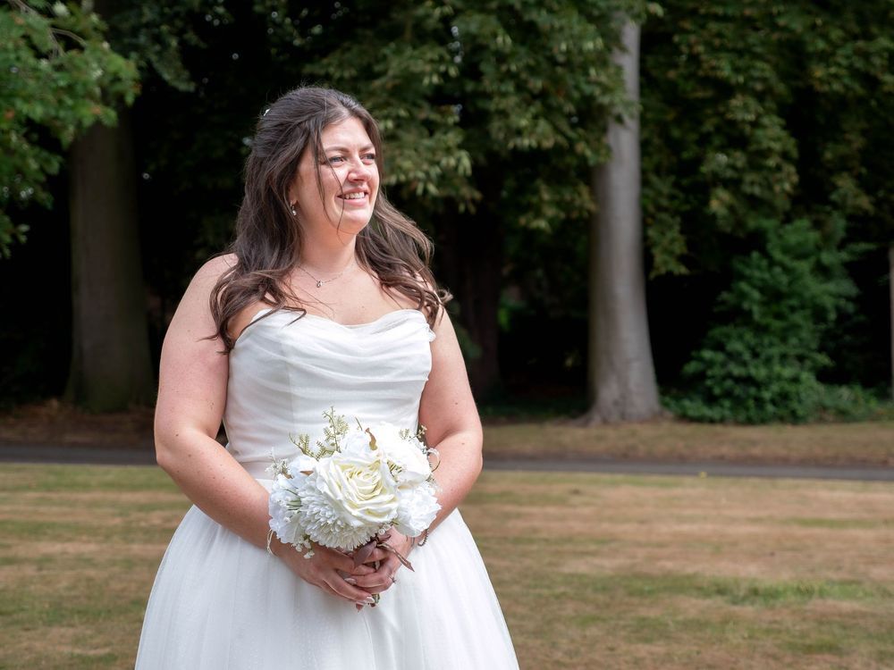 Mansfield Registry office wedding photographer Nottingham Derby